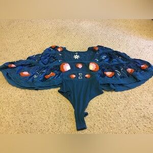 INTIMATELY FREE PEOPLE THONG BODYSUIT GORGEOUS SZ XS EMBROIDERED SATIN SLEEVES